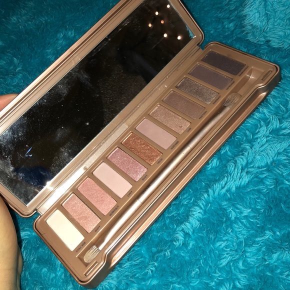 Urban decay naked 3 palette!! 😍😍 - Picture 2 of 2